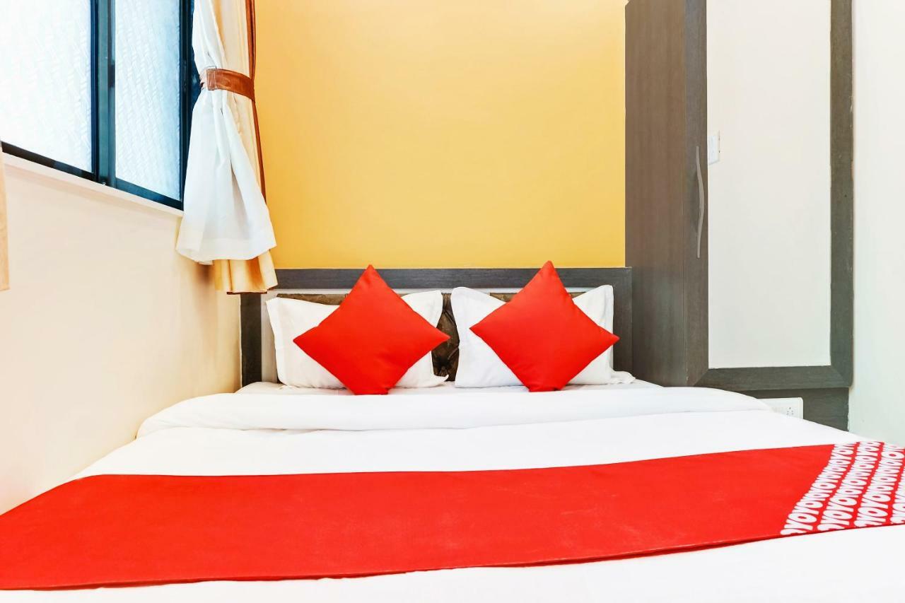 Oyo 29634 Hotel Navalai Pride Ratnāgiri Exteriör bild