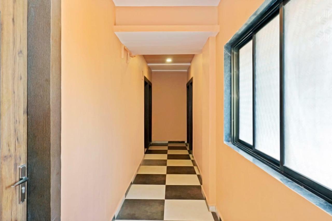 Oyo 29634 Hotel Navalai Pride Ratnāgiri Exteriör bild